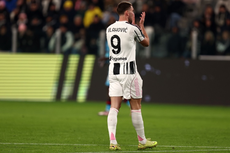 开云App-意天空：DV9将在未来几天恢复团队训练，可能在对比萨时进大名单