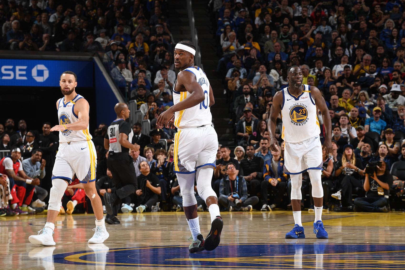 大比分落后不换人？科尔：很多时候得凭感觉来 我想给球员机会