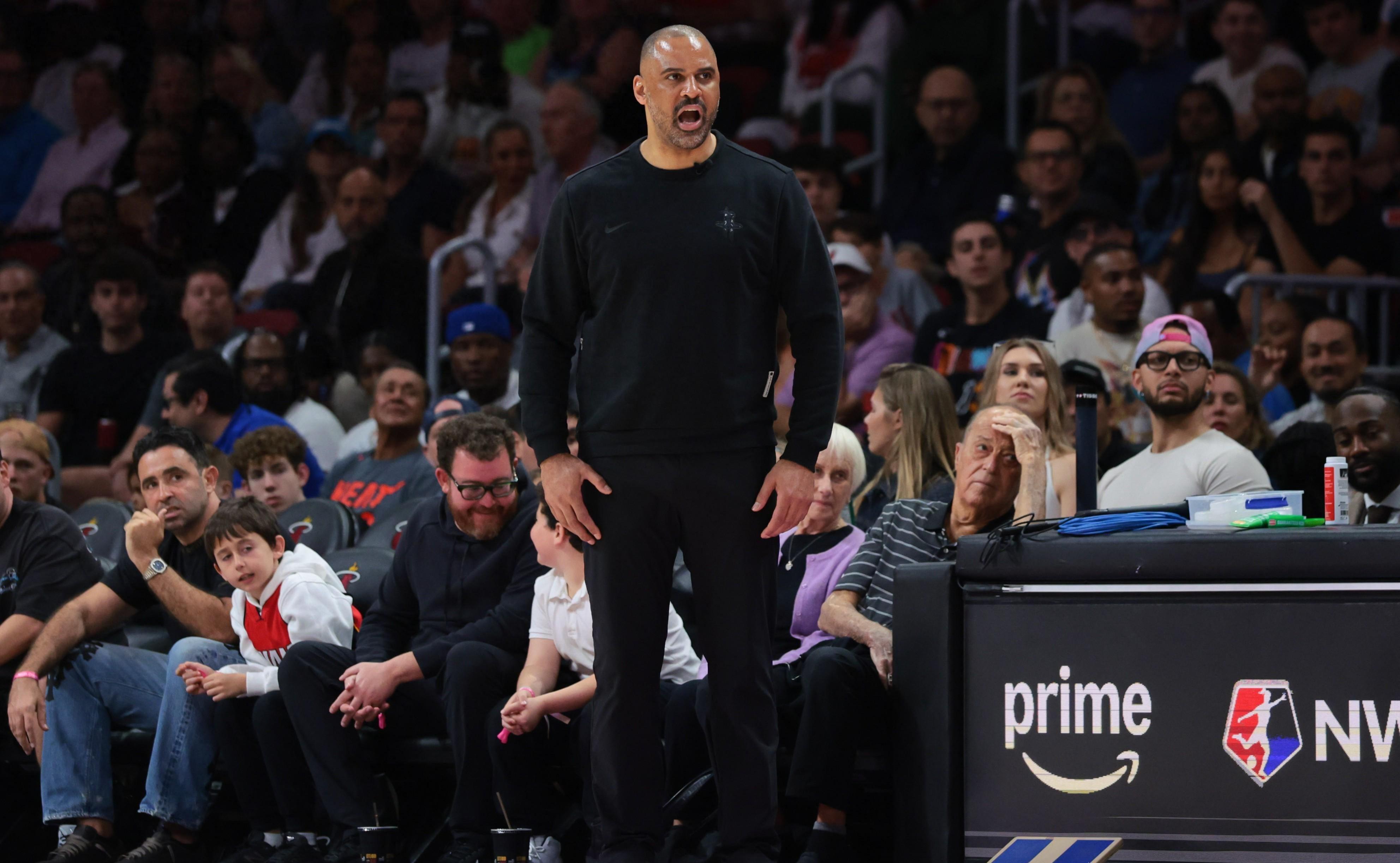 火箭1喜讯2不利！乌度卡被冤枉？申京1数据骤降，阿杜被啃老坐实