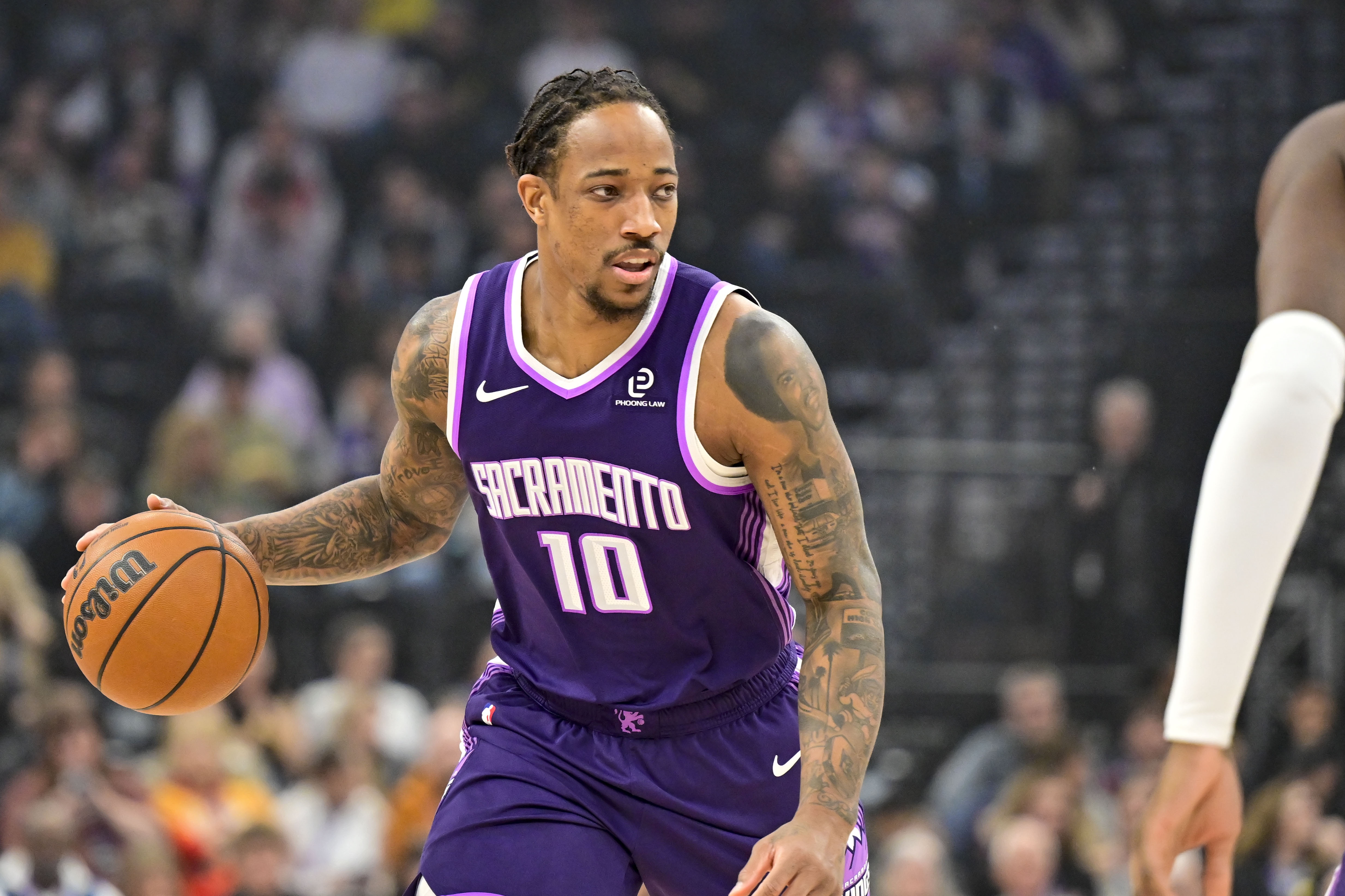 开云体育平台app-得分能力&amp;持续性缺一不可！总得分前20全员出场数超1k 老詹超1.6k